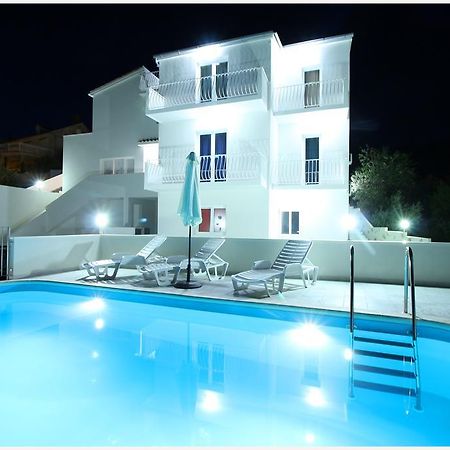 Apartments Huljev Primošten المظهر الخارجي الصورة