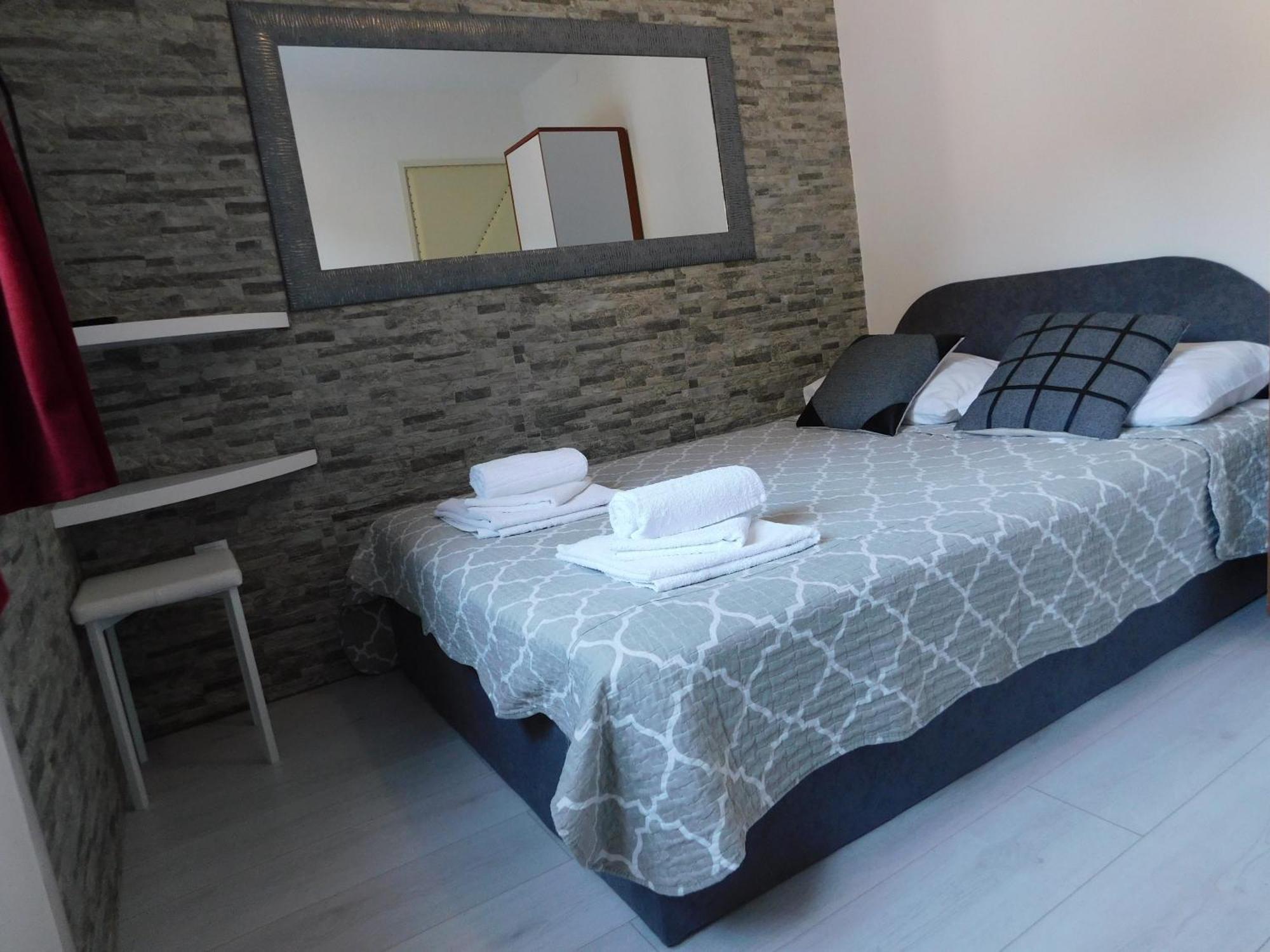 Apartments Huljev Primošten الغرفة الصورة