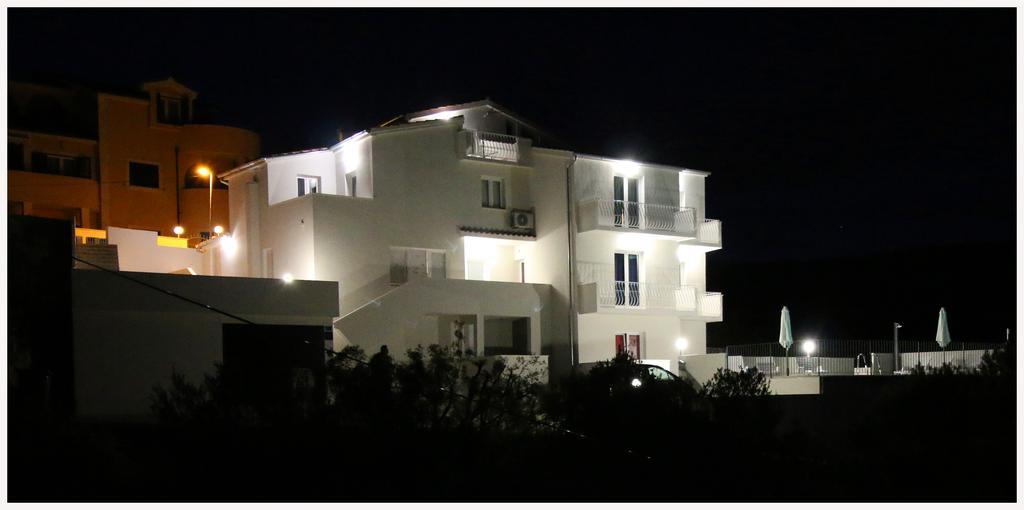 Apartments Huljev Primošten المظهر الخارجي الصورة