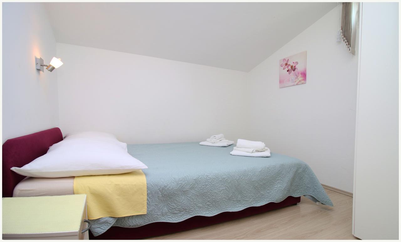 Apartments Huljev Primošten المظهر الخارجي الصورة