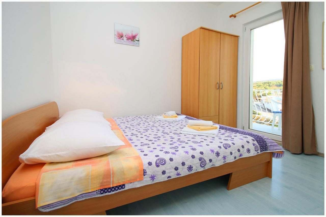 Apartments Huljev Primošten المظهر الخارجي الصورة