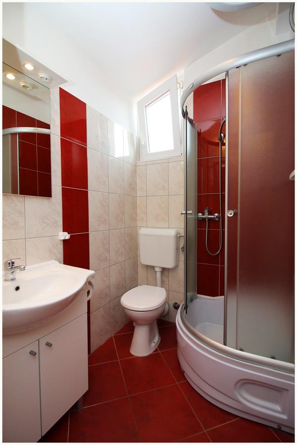 Apartments Huljev Primošten المظهر الخارجي الصورة