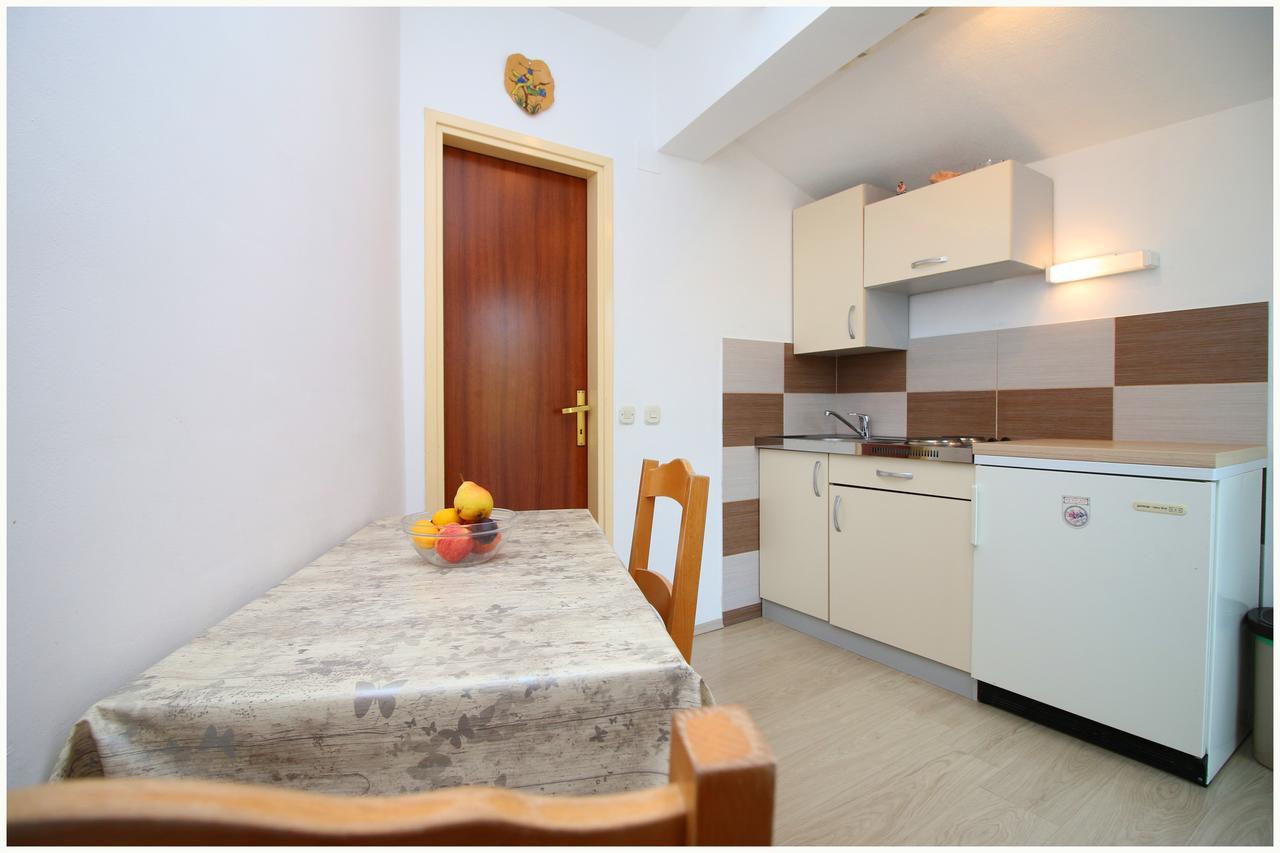 Apartments Huljev Primošten المظهر الخارجي الصورة
